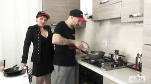 Chubby Italian mature Barbara Gandalf fucked by Omar Galanti in hot casting