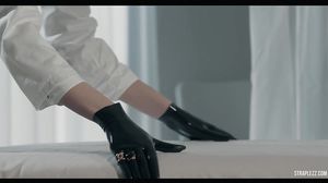 StraplessDildo - Merry Pie Bree Haze and Merry Pie Play