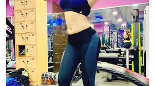 Lexi Lore is back with DV and of course BBC DP this girls gapes are amazing