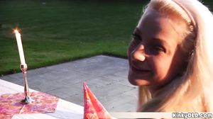 Gold digger teen fucked grandpa outdoor