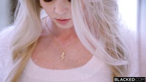 Starbabe Waitin' In The Sky!?!