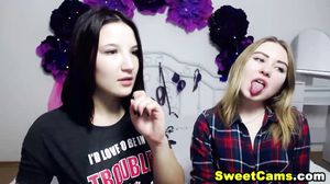 Hot Gorgeous Babes Fucking Each Other Pussy