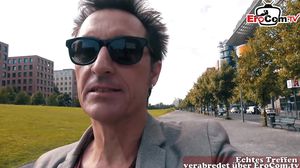 18 jähriges brünettes Teen fickt mit deutschen Fremden