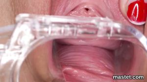 Peculiar czech chick gapes her yummy cunt to the extrem