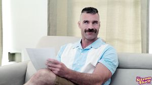 Casey Calvert, Mackenzie Moss -Im Not Touching Anything