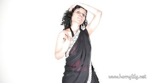 Tamil Girl Loves to Seduce Her Thambi