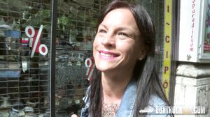 Vendy Venus's Erotic Massage in Public