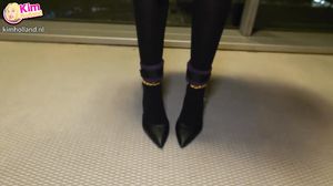 Jenny loves 2 be a slave