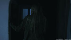 Scarlett Sage & Jessie Lee - Girls Kissing Girls 25 Scene 3 - Peeping Wifey