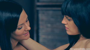 Adria And Mia Pantyhose Facesitting And Wet Feeldoe Sex