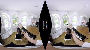 Licky Lex - The Pianist