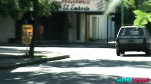 ADPTube - Se Follan A Su Novia Por Dinero