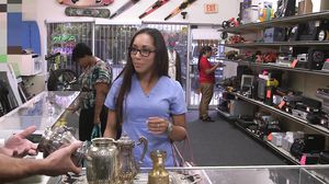 Beauty Babe Xxx Pawn Joanna James Gives A Great Blowjob On The Knees