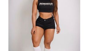 Sexy RedHead Meghan DPed by Two Black Bulls