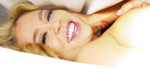 Mia Lelani - Lelani Dreaming - E18