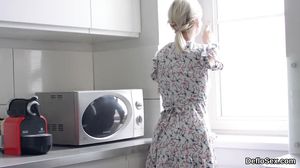 Unmistakable nympho masturbates wet cunt until she is g