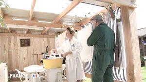 La France A Poil - Gardener Fucks Horny Housewife