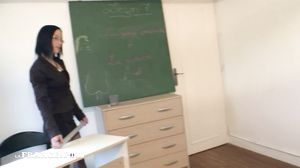 La France A Poil - Half-Blood Slut Shauna Gets Deepthro