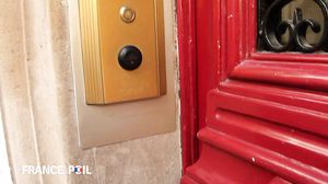 La France A Poil - Mature Blonde Lady Fucks Her Carpent