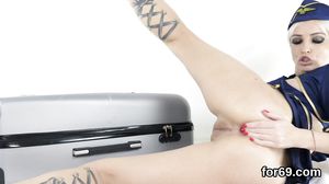 Lezzie models open up their deep anal holes and screw h