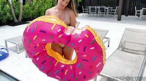 AJ Applegate - Fucking my Hot new Neighbor in the Pool in 4K