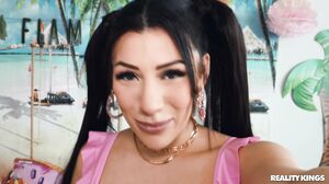 Valentina Jewels - RK At Home: Wet And Wild Staycation