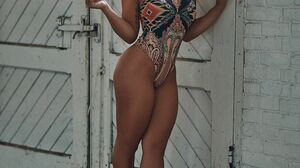 Amateur Alicia Gets DP Treatment From Two Studs