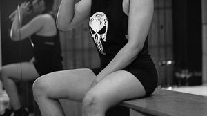 Sexy Blondie Loren Gets DP Service from Two Studs