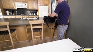 Sarai Minx - The Special Fucking Treatment