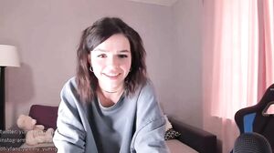 Yumyum - Completely Naked Cum Show Play With A Vibrator