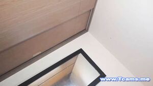 Tranny Manage To Masturbate While Standing