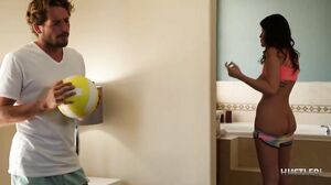 Michele James - Big Butt Volleyball Bush Babes in HD