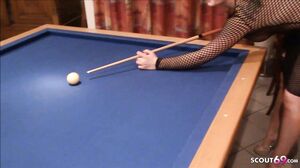 Kurviges deutsches Teen bei Privaten Dreier mit Handy g