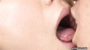 Avidolz - Momo Nakamura Scene2