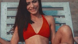 Sexy Blondie Blanche Decides To Stretch Her Butthole !!