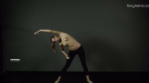 FlexyTeens - Zina Nehuschova 1