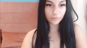 Sexy Latina Teen show her sexy Body