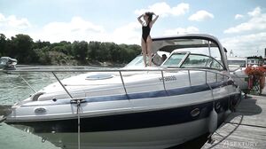 Lilu Moon - Anal On Board