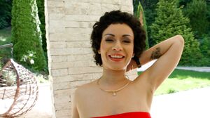 allinternal - stacy bloom