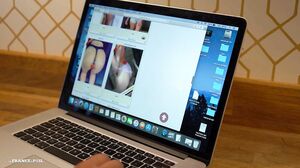 Ophélie, escorte de 45 ans satisfait un jeune