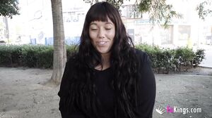 Vicky Bren - Mucho tiempo encerrada y sin follar...