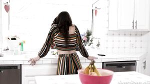 Obsessed - Scene 4 - Scarlit Scandal