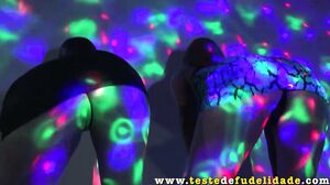 Teste De Fudelidade - Nina e Barbara Transando Depois d