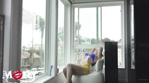 Cum Hard In Her Apartment