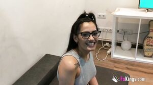 Penélope se ha cansado de sus consoladores y quiere el SUPER POLLÓN de Jesús Reyes