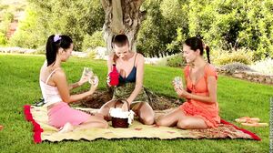 Juliette, Deny, Devin - Oral Outing