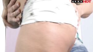 Sexy Hot - Comendo a loirinha no ritmo do funk!