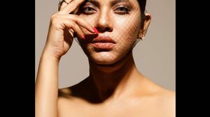 IndianWebSeries - Hot Scenes from Kavita Bhabhi S3 E1