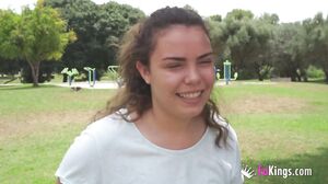 19 años y adicta al sexo. Mia