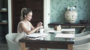 MPLStudios - Cara Mell - A Good Read